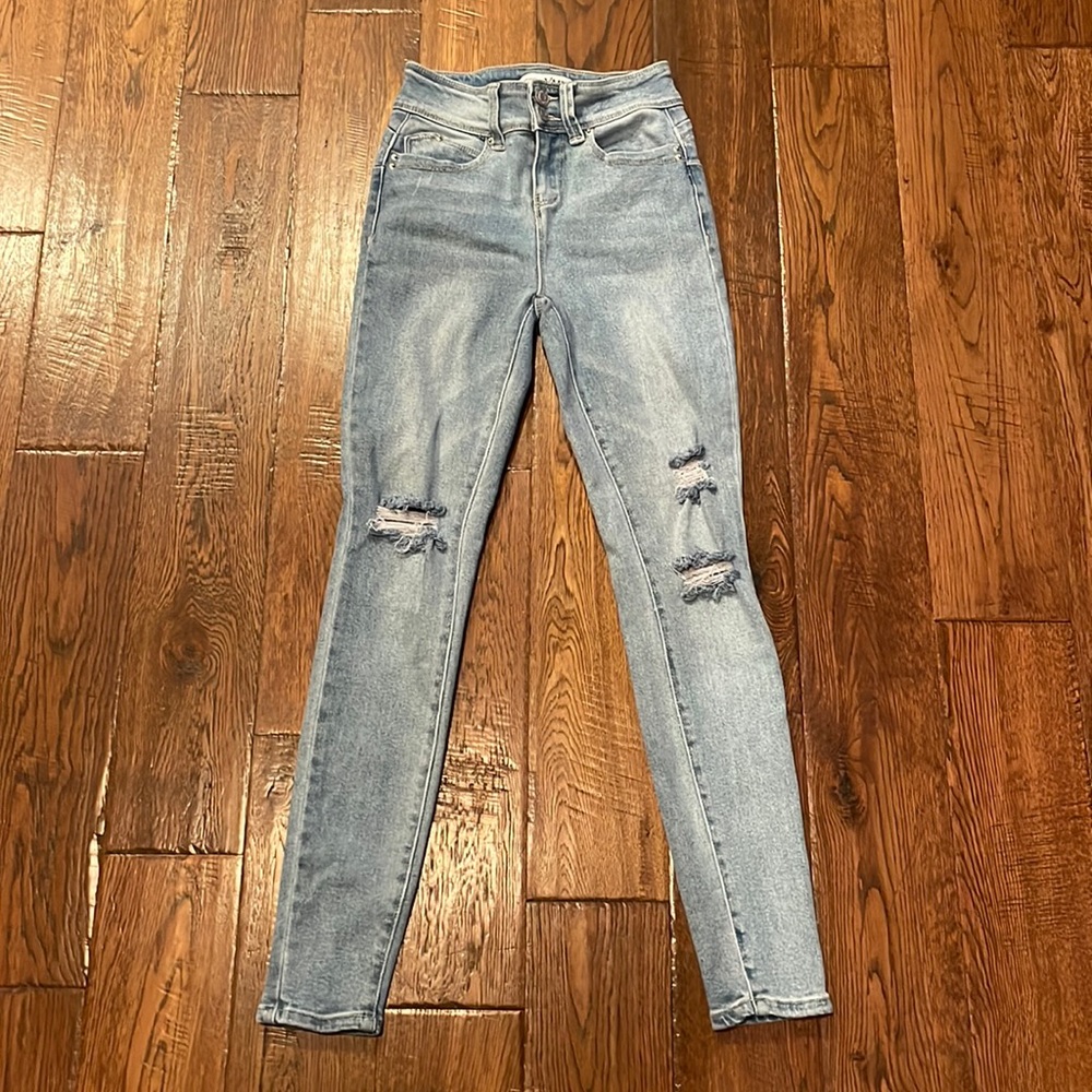 Skinny ripped jeans